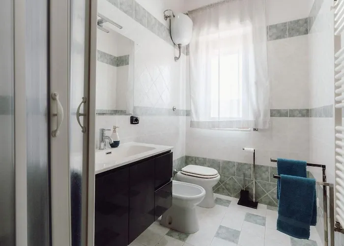 Beautiful Modern Three-room