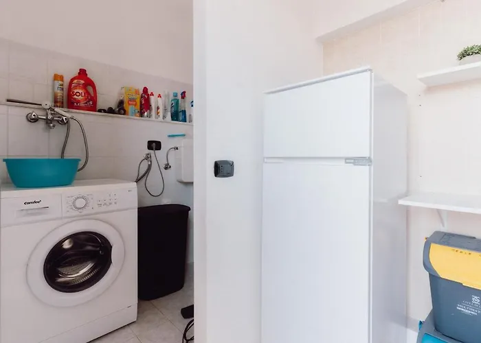 Beautiful Modern Three-room