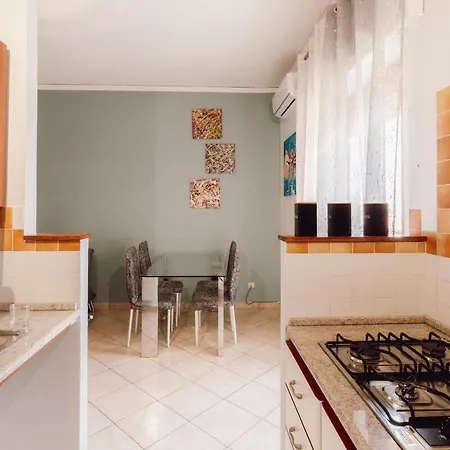 Beautiful Modern Three-room * לוקרי