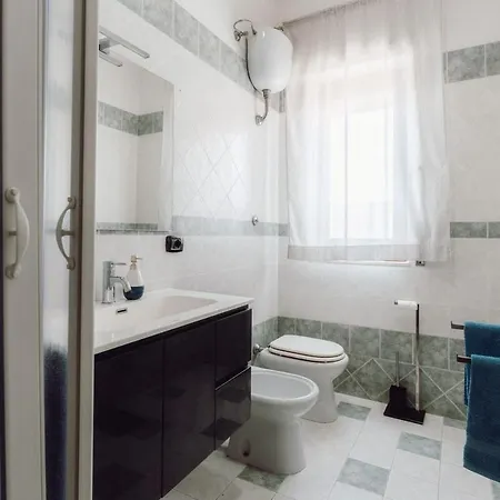 Beautiful Modern Three-room