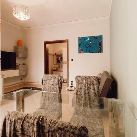 Apartment Beautiful Modern Three-room