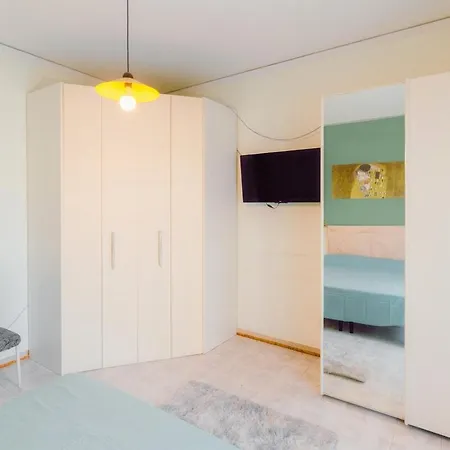 Beautiful Modern Three-room